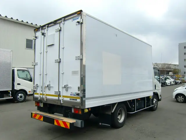 いすゞ エルフ 2RG-NPR88YN(2WD)の写真4