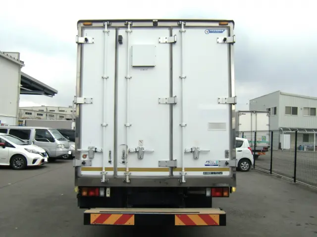 いすゞ エルフ 2RG-NPR88YN(2WD)の写真5