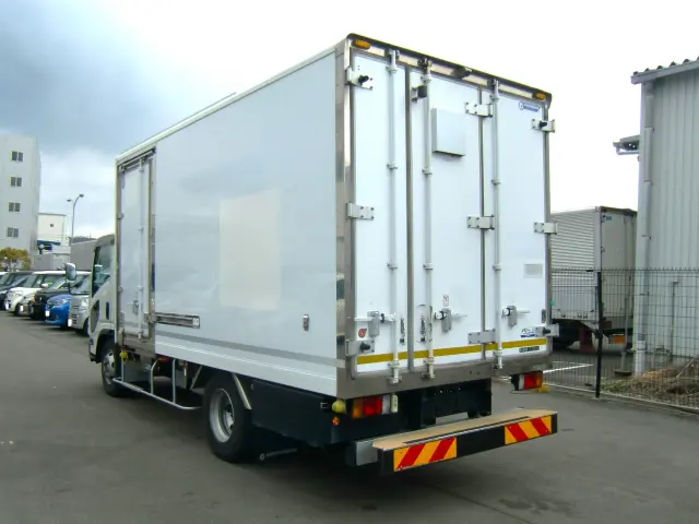 いすゞ エルフ 2RG-NPR88YN(2WD)の写真6