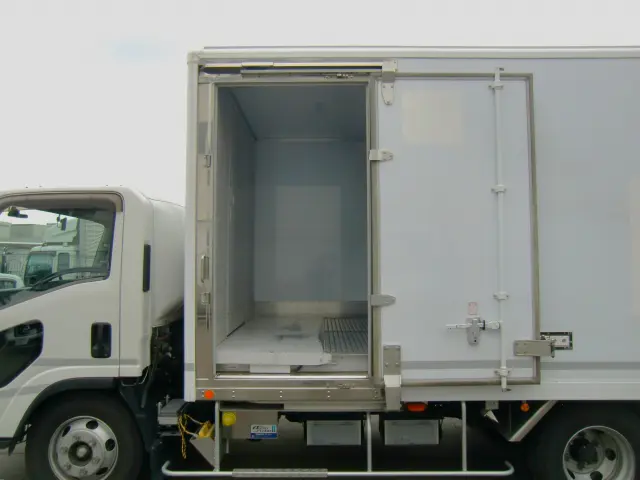 いすゞ エルフ 2RG-NPR88YN(2WD)の写真11