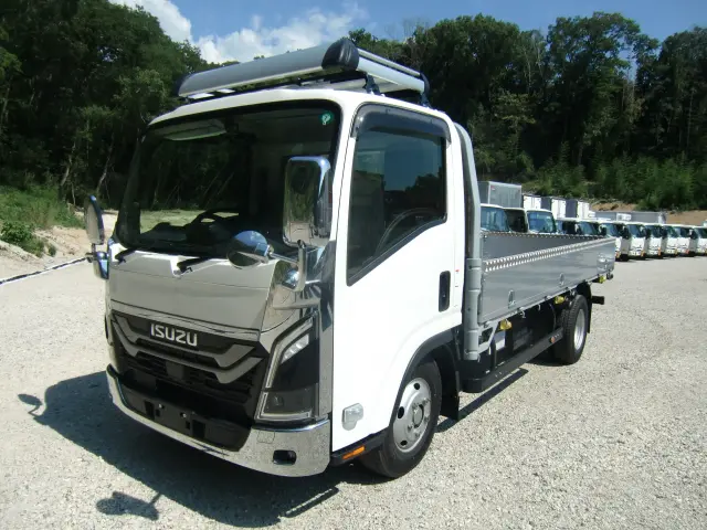 いすゞ エルフ 2RG-NMR88AC(2WD)の写真1