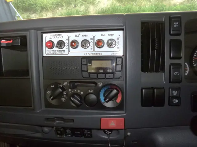 いすゞ エルフ TPG-NPR85N(2WD)の写真32