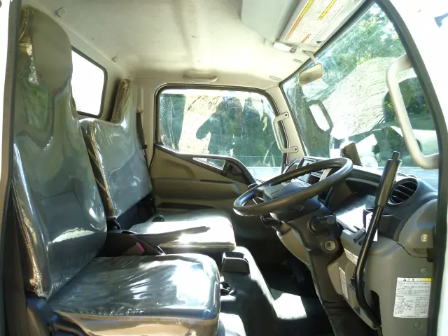 三菱 キャンター 2PG-FBA60(2WD)の写真25