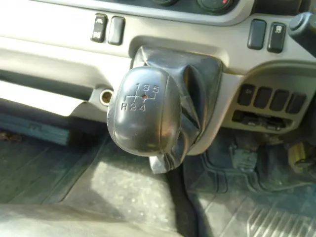 三菱 キャンター 2PG-FBA60(2WD)の写真28