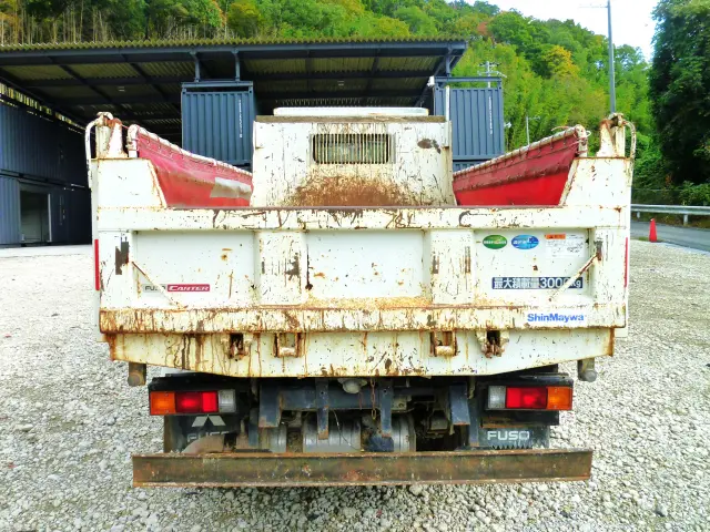 三菱 キャンター 2PG-FBA60(2WD)の写真5