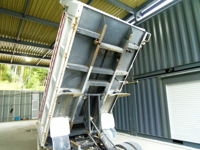 三菱 キャンター 2PG-FBA60(2WD)の写真18