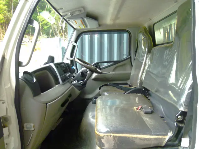 三菱 キャンター 2PG-FBA60(2WD)の写真31