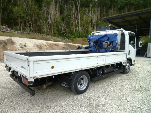 いすゞ エルフ 2RG-NPR88AR(2WD)の写真4