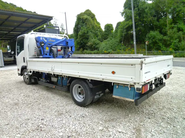 いすゞ エルフ 2RG-NPR88AR(2WD)の写真6