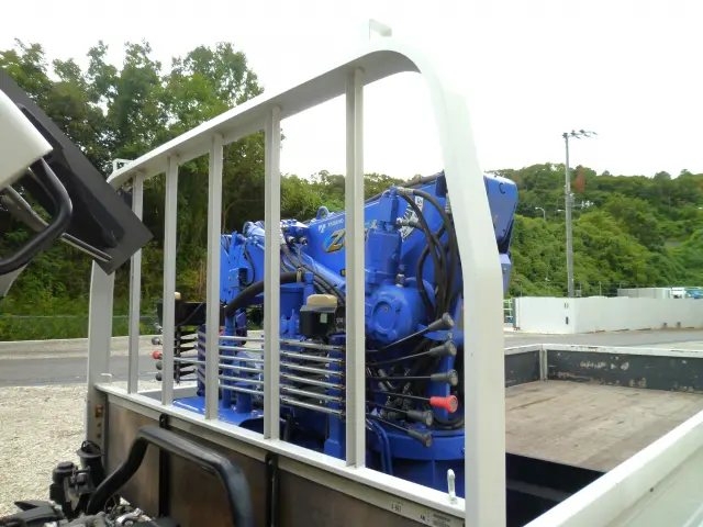 いすゞ エルフ 2RG-NPR88AR(2WD)の写真8