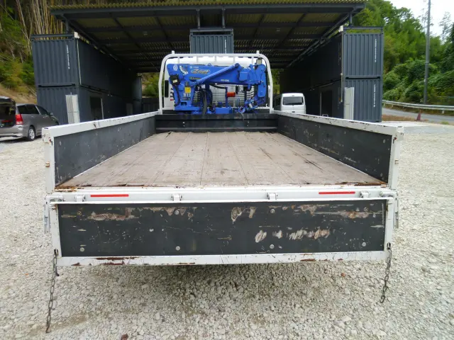 いすゞ エルフ 2RG-NPR88AR(2WD)の写真9