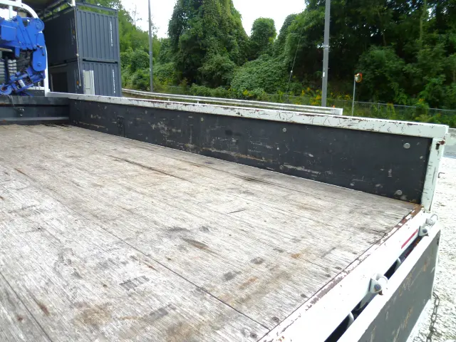 いすゞ エルフ 2RG-NPR88AR(2WD)の写真12