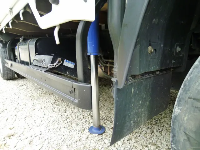 いすゞ エルフ 2RG-NPR88AR(2WD)の写真18