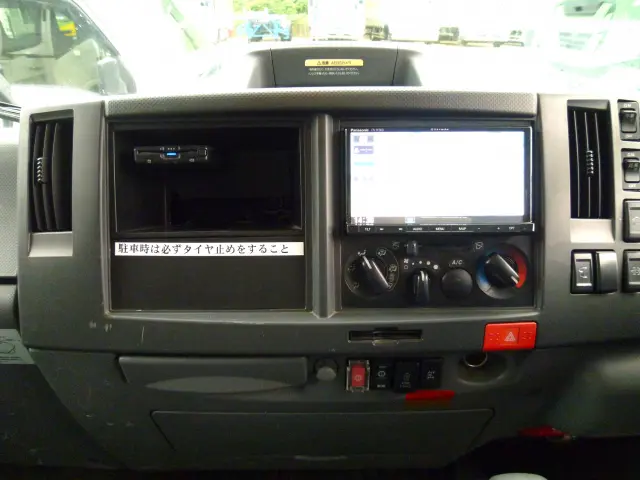 いすゞ エルフ 2RG-NPR88AR(2WD)の写真27