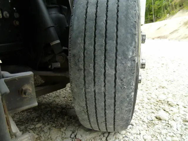 いすゞ エルフ 2RG-NPR88AR(2WD)の写真39