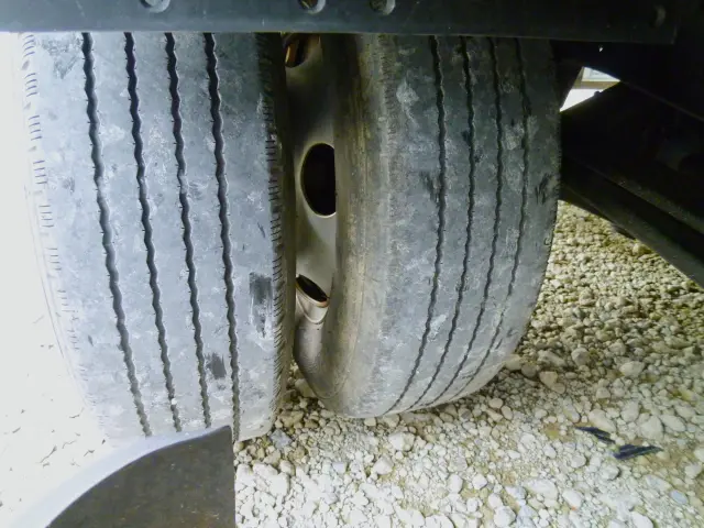 いすゞ エルフ 2RG-NPR88AR(2WD)の写真40