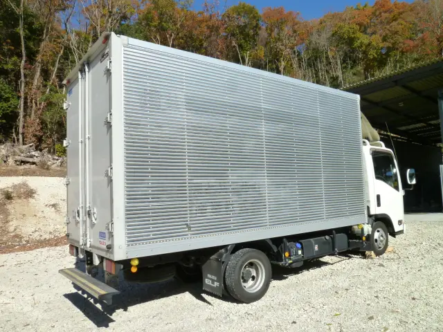 いすゞ エルフ 2RG-NLR88AN(2WD)の写真4