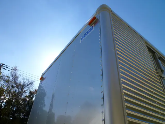 いすゞ エルフ 2RG-NLR88AN(2WD)の写真8