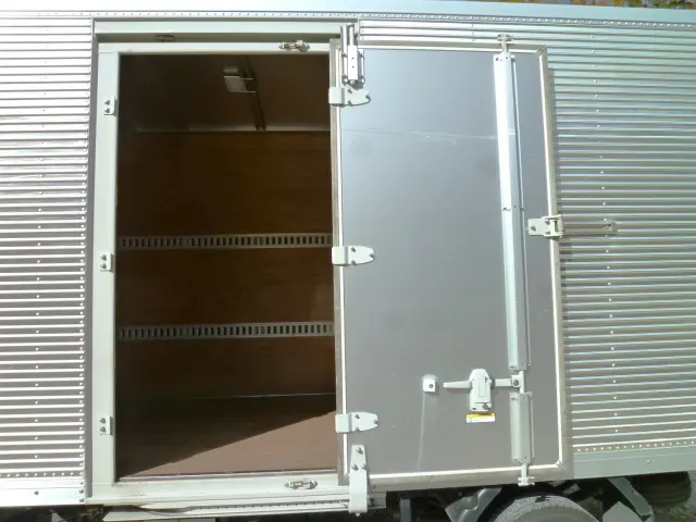 いすゞ エルフ 2RG-NLR88AN(2WD)の写真11