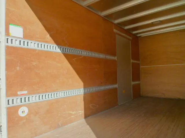 いすゞ エルフ 2RG-NLR88AN(2WD)の写真14