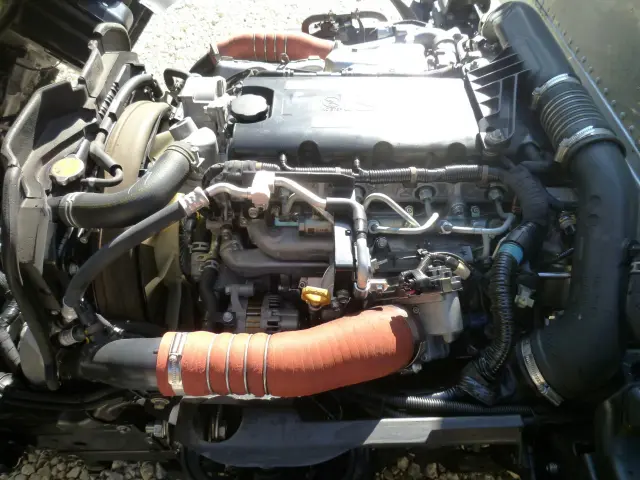 いすゞ エルフ 2RG-NLR88AN(2WD)の写真16