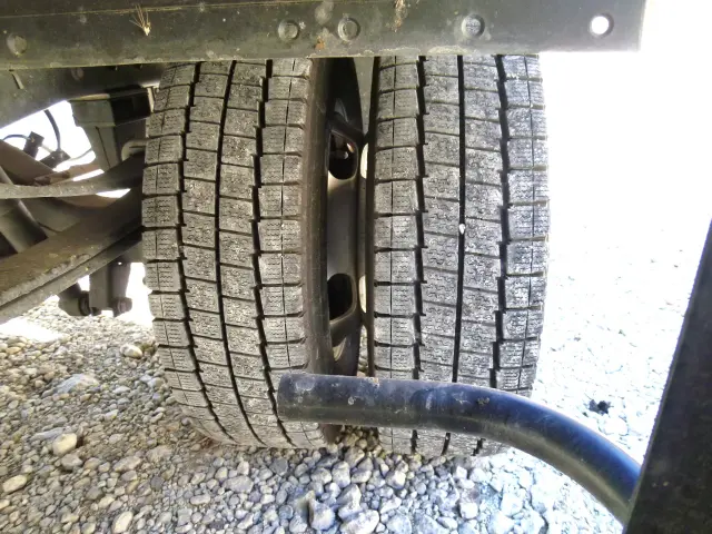 いすゞ エルフ 2RG-NLR88AN(2WD)の写真37