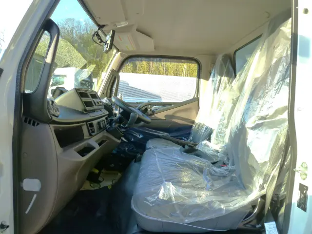 三菱 キャンター 2RG-FBA60(2WD)の写真30