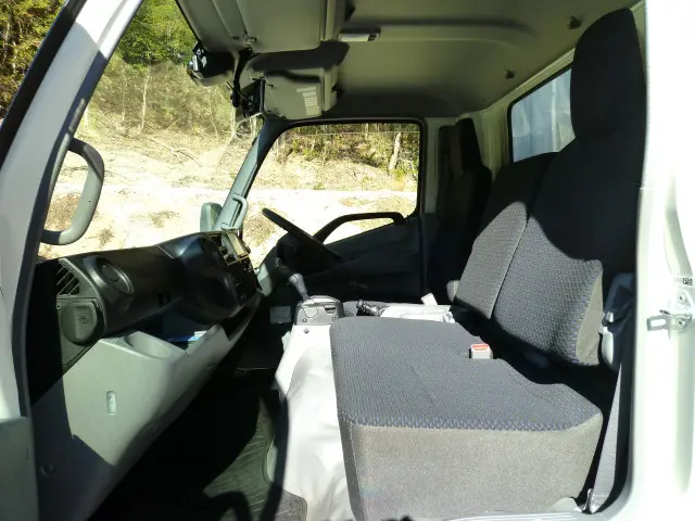 日野 デュトロ 2RG-XZC710M(2WD)の写真33