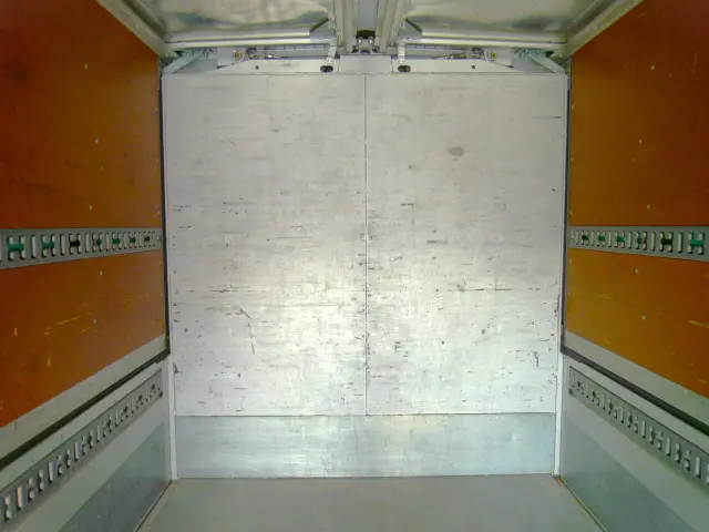 いすゞ エルフ 2RG-NMR88AN(2WD)の写真14