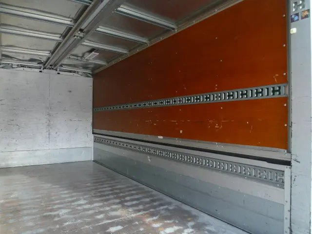 いすゞ エルフ 2RG-NMR88AN(2WD)の写真16