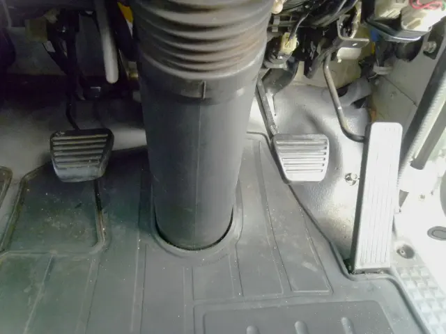 いすゞ エルフ 2RG-NMR88AN(2WD)の写真36