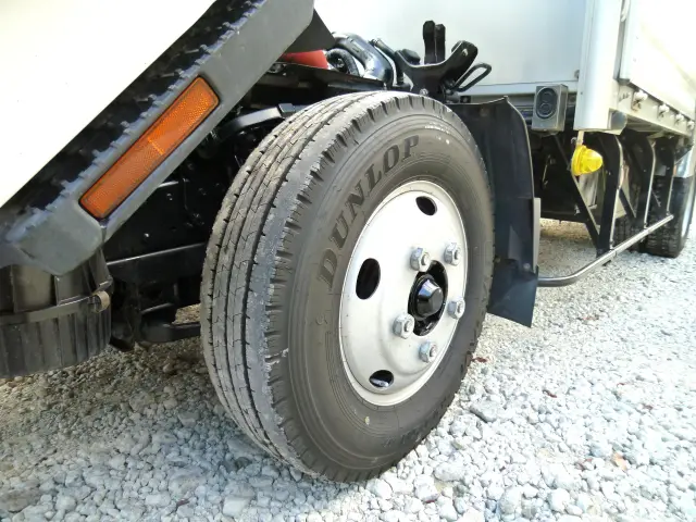 いすゞ エルフ 2RG-NMR88AN(2WD)の写真45