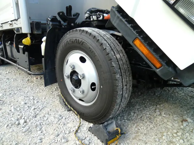 いすゞ エルフ 2RG-NMR88AN(2WD)の写真47