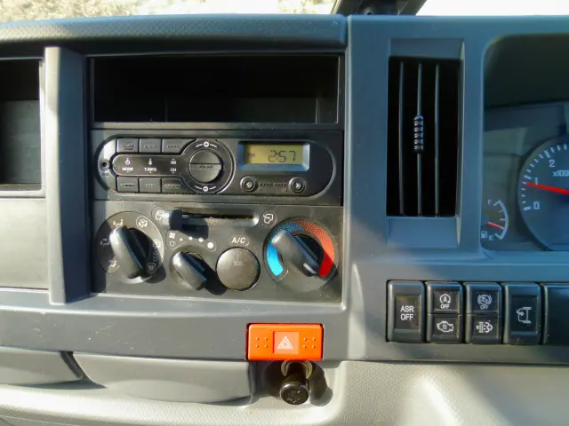 マツダ タイタン TRG-LKR85A(2WD)の写真24