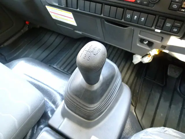 日産 アトラス 2RG-APR88AM(2WD)の写真33