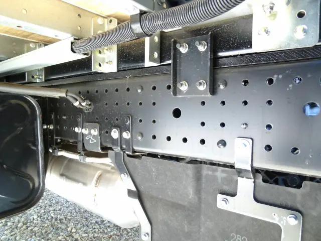 日産 アトラス 2RG-APR88AM(2WD)の写真40