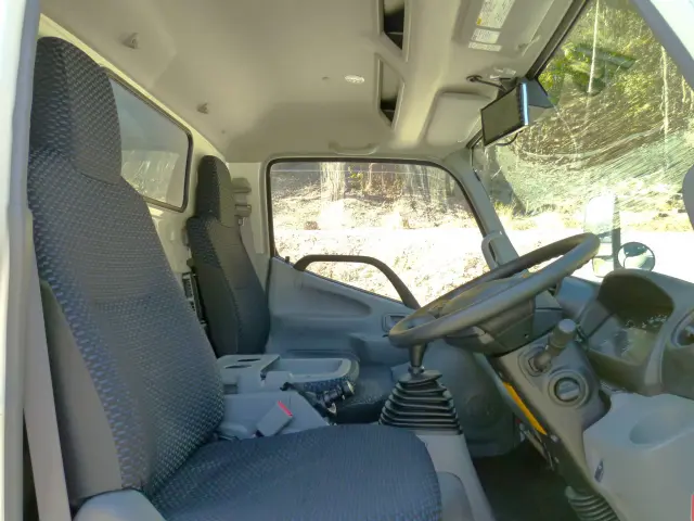 日野 デュトロ 2RG-XZU655M(2WD)の写真28