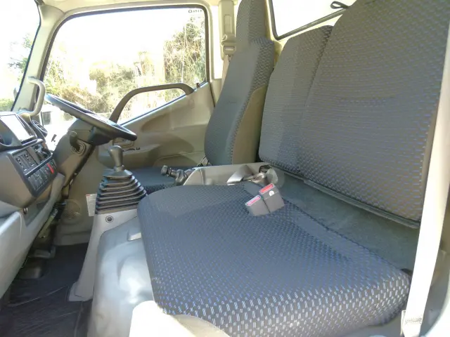 日野 デュトロ 2RG-XZU655M(2WD)の写真33