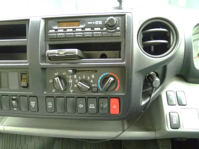 日野 デュトロ TKG-XZU710M(2WD)の写真30