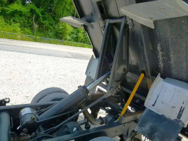 三菱 キャンター 2RG-FBA30(2WD)の写真14