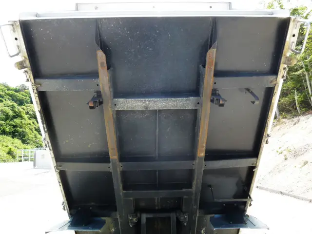 三菱 キャンター 2RG-FBA30(2WD)の写真15
