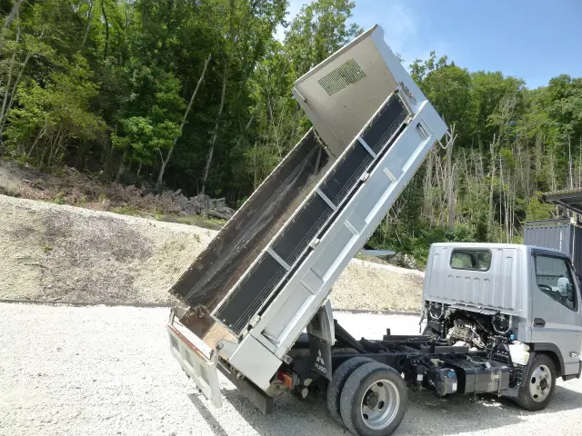 三菱 キャンター 2RG-FBA30(2WD)の写真17