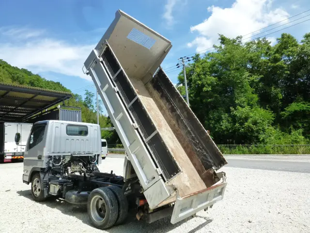 三菱 キャンター 2RG-FBA30(2WD)の写真19
