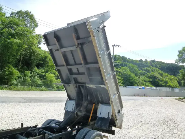 三菱 キャンター 2RG-FBA30(2WD)の写真21