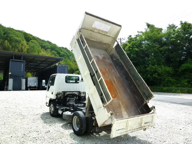 いすゞ エルフ 2RG-NKR88AD(2WD)の写真21