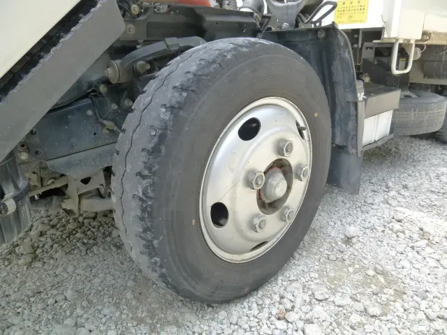 いすゞ エルフ 2RG-NKR88AD(2WD)の写真40