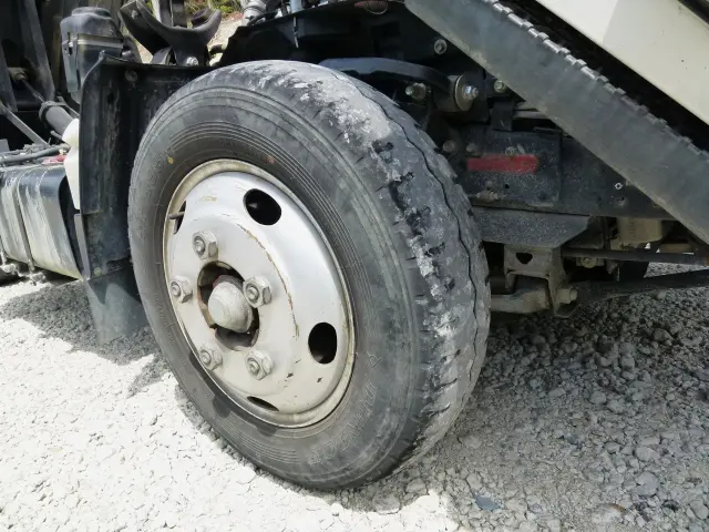 いすゞ エルフ 2RG-NKR88AD(2WD)の写真41