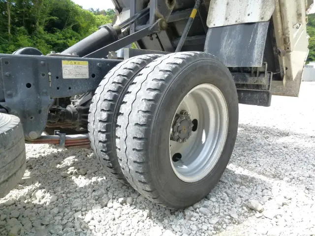 いすゞ エルフ 2RG-NKR88AD(2WD)の写真42
