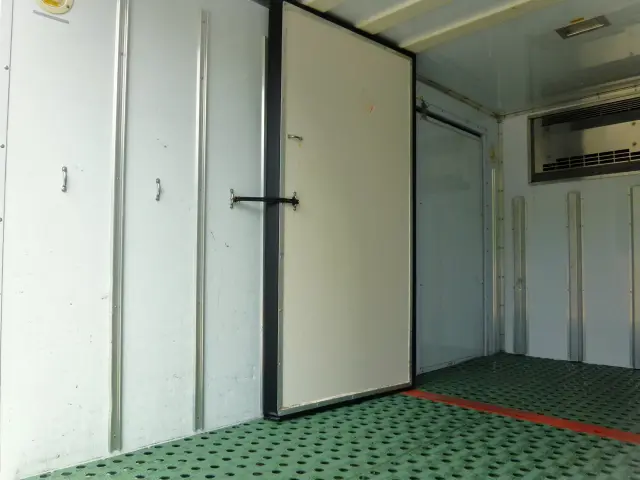 日野 デュトロ 2RG-XZC605M(2WD)の写真14