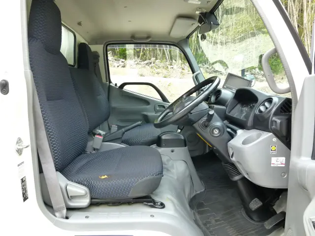 日野 デュトロ 2RG-XZC605M(2WD)の写真27